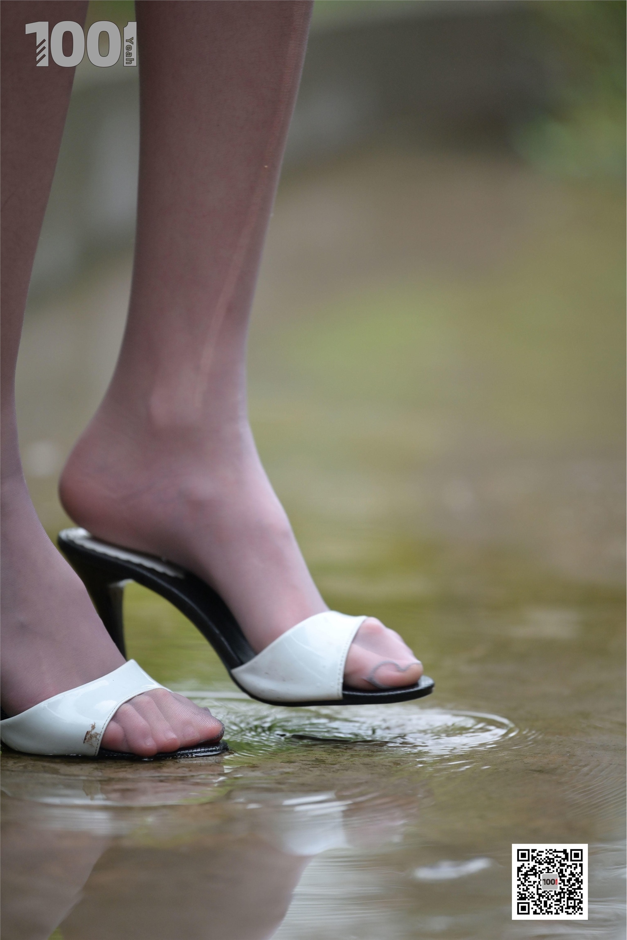 IESS异思趣向  一千零一夜《雨中漫步3》